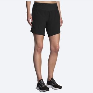 BROOKS Chaser shorts
